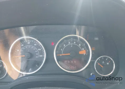 2016 Jeep Compass Latitude z USA, uszkodzony, nr VIN 1C4NJDEB2GD663044